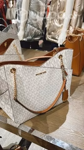 Carteras Michael Kors original selladas!!! - Imagen 3