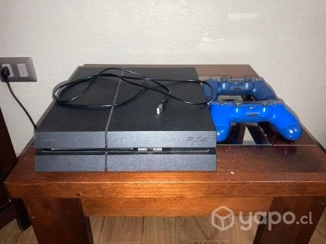 PlayStation 4 en buenas condiciones