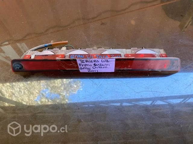 Tercera luz freno Suzuki Gran Vitara 2011