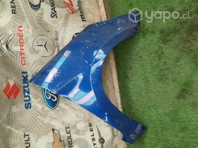 Tapabarro derecho hyundai accent rb azul