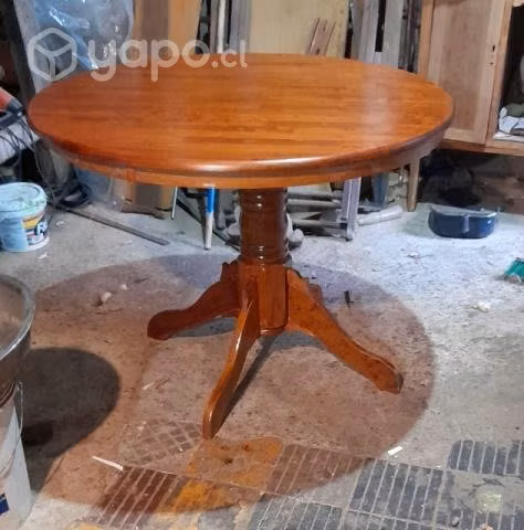 Mesa redonda cubierta madera importada