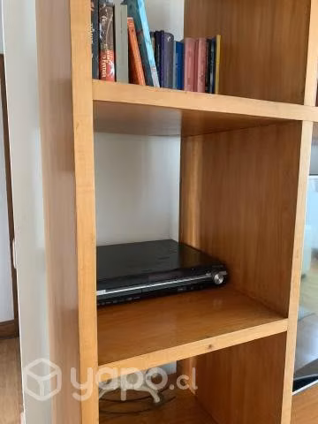 Mueble biblioteca de madera. Impecable - Imagen 3