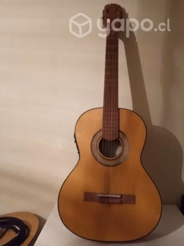 Guitarra electroacústica marca VIÑUELA - Imagen 4