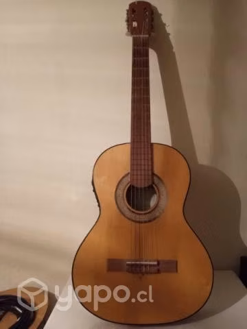 Guitarra electroacústica marca VIÑUELA - Imagen 3