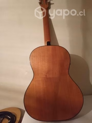 Guitarra electroacústica marca VIÑUELA - Imagen 5