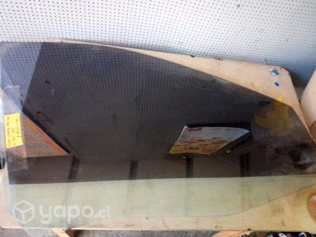 Vidrio puerta delantero derecho Ssangyong Actyon