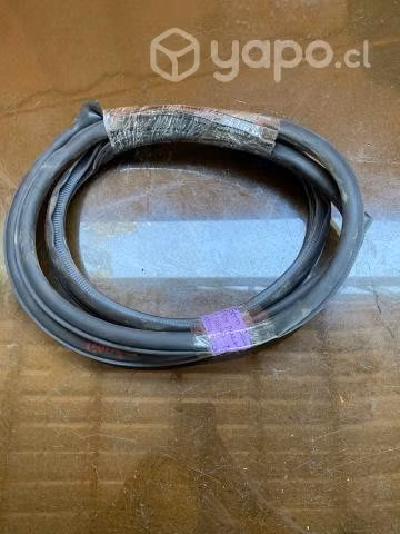 Goma contorno pilar pta tra der Nissan Xtrail 2011