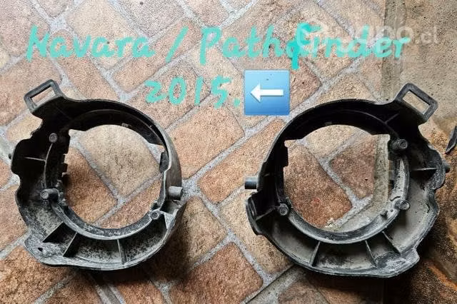 Soporte neblinero izquierdo y derecho Navara 2012