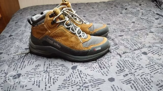 Vendo zapatilla haka honu hombre impermeable