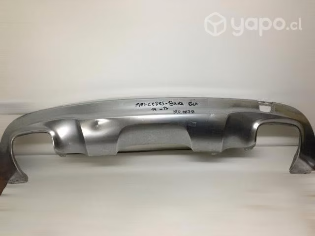 Bigote trasero mercedes benz gla 2014-2015