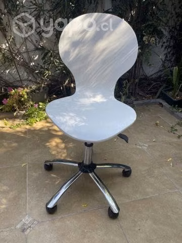 Escritorio con silla - Imagen 2