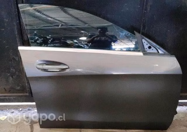 Puerta delantera derecha Mercedes Benz Cla 180