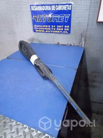 Goma vidrio tras izq (03) CHV Dmax 2012