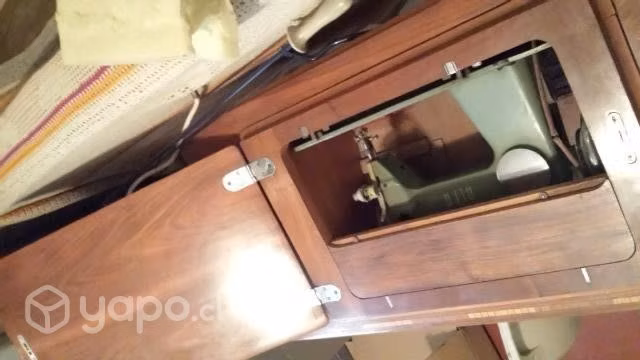 Máquina de coser antigua