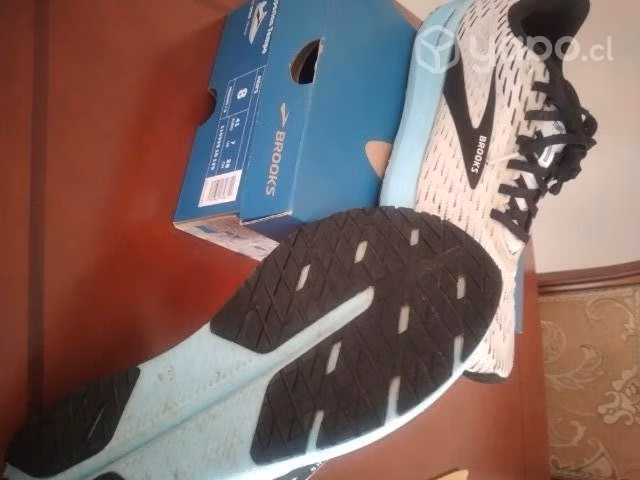 Zapatillas Brooks Hyperion Tempo