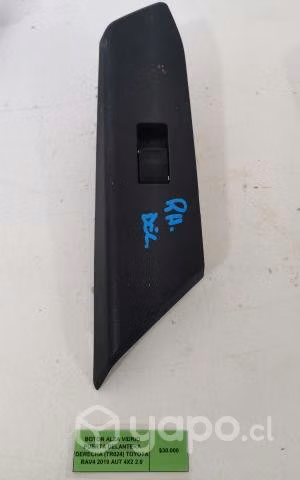 Boton AlzaVidrio Pta del der (TR024) Toyota Rav4