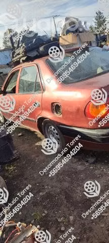 Puerta lado izquierdo Toyota Corolla 1998