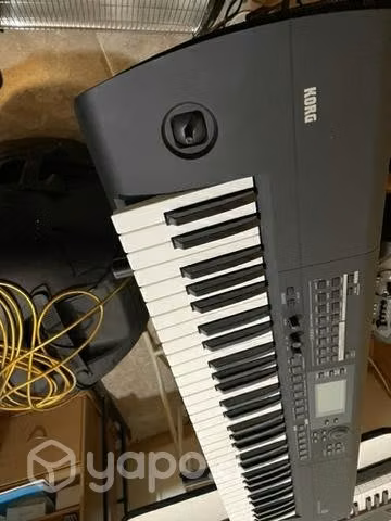 Sintetizador workstation Korg i3 + amplificador