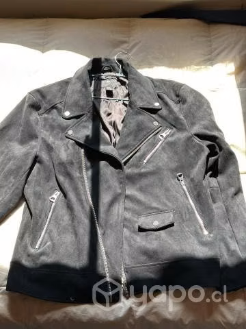 Chaqueta gamuza negra