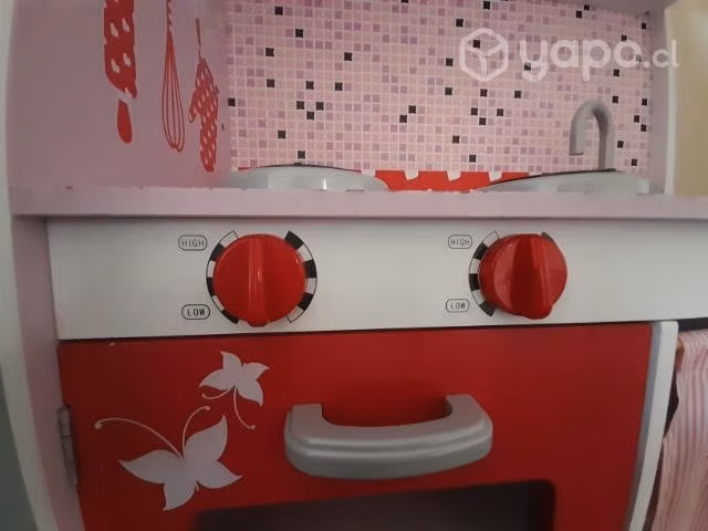 Cocina de madera en muy buen estado