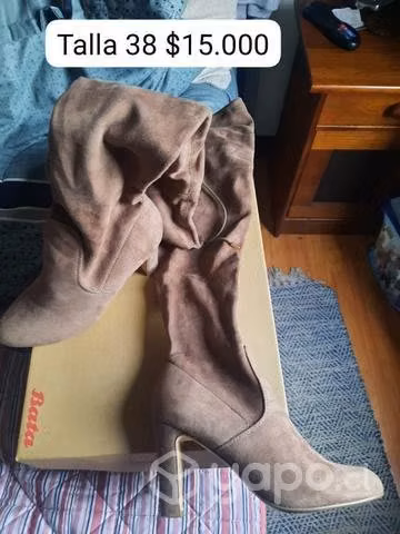 Botas y zapatos