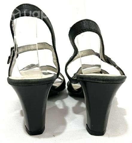Chala De Cuero Marca Caprice N*39 Negro - Imagen 5