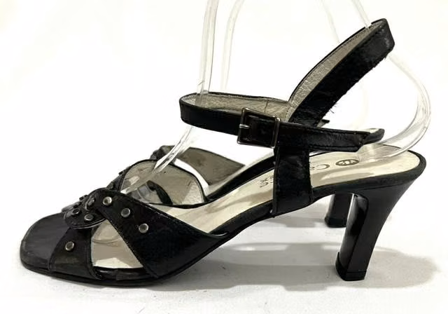 Chala De Cuero Marca Caprice N*39 Negro