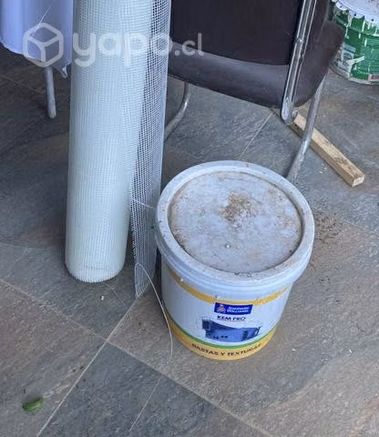 Tineta textura grano fino blanca y malla Eifs
