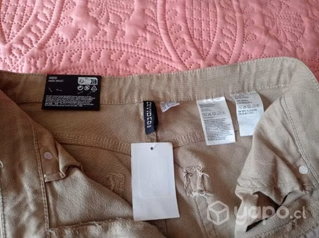 Pantalón beige talla 40 ancho