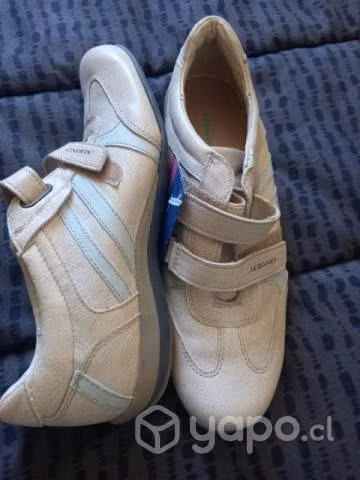 Zapatos marca Albano N° 40