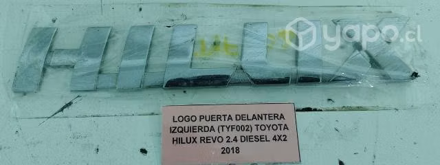 Logo Puerta Delant izq (TYF002) Toyota Hilux Revo