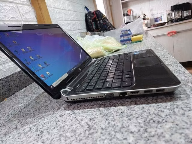 Notebook HP i3 8Gb - Imagen 4