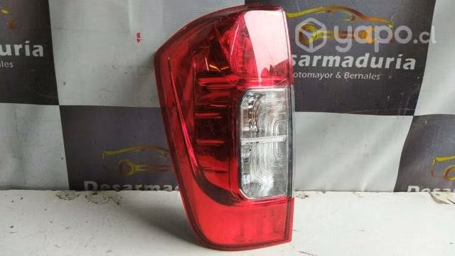 Foco trasero np300 lh 1.3