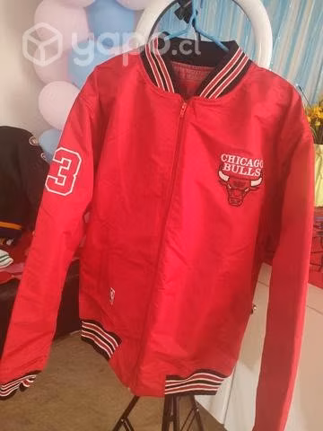 Ventas de chaquetas y gorras consulte