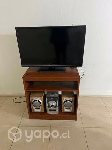 Televisor + radio + mueble