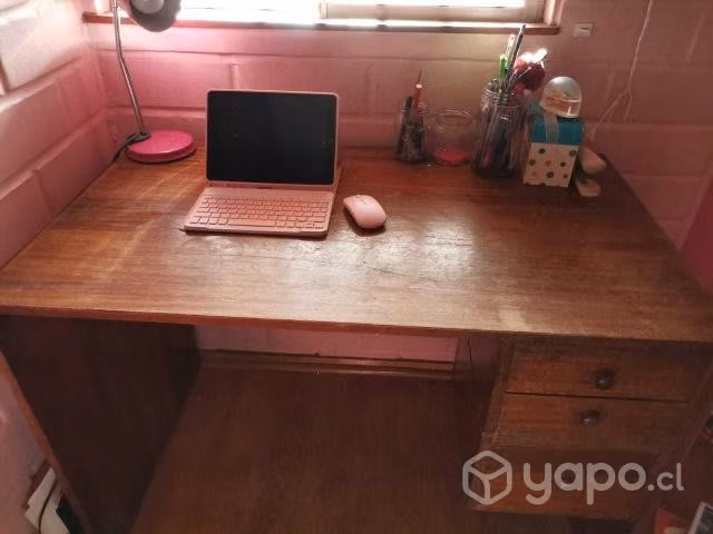 Escritorio de madera