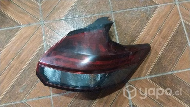 Foco trasero derecho Nissan Kicks