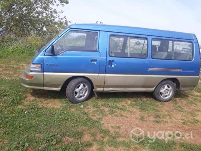 Mitsubishi L300 2006