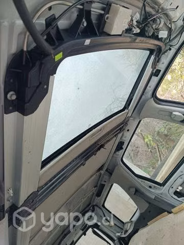 Soonroof Ford escape