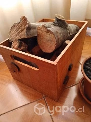 Cajon de madera para almacenar pellet o leña