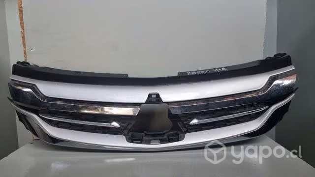 Mascara mitsubishi montero sport dmg la cist82