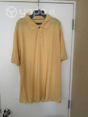 Polera con cuello tipo Pique