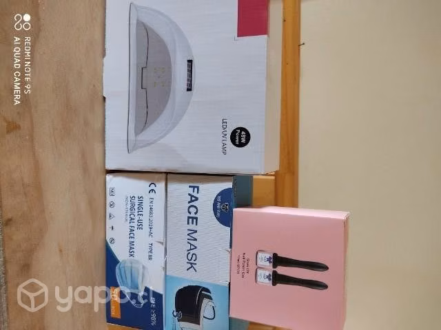 Tornos y lamparas para manicuristas