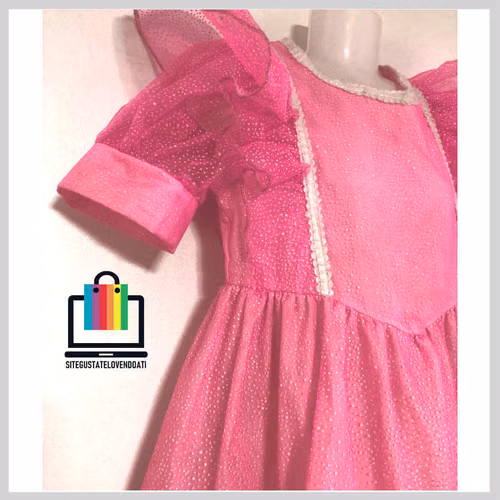 Vestido Rosado con Capas