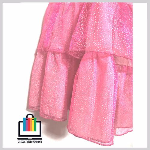 Vestido Rosado con Capas