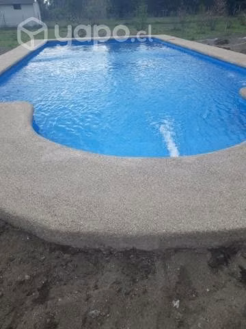 Piscina de hormigón con pasarela 60 cm