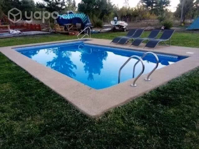 Piscina de hormigón con pasarela 60 cm