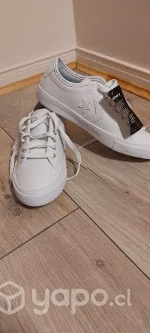 Zapatilla marca converse nueva