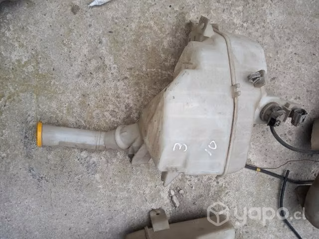 Mazda 3 2010 deposito agua limpiaparabrisas envio