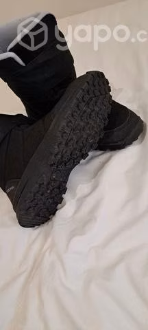 Botas impermeables marca Quechua - Imagen 3